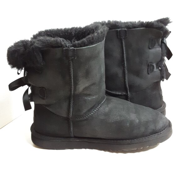 UGG Women's Mini Bailey Bow II Boot size 6 - Picture 4 of 11